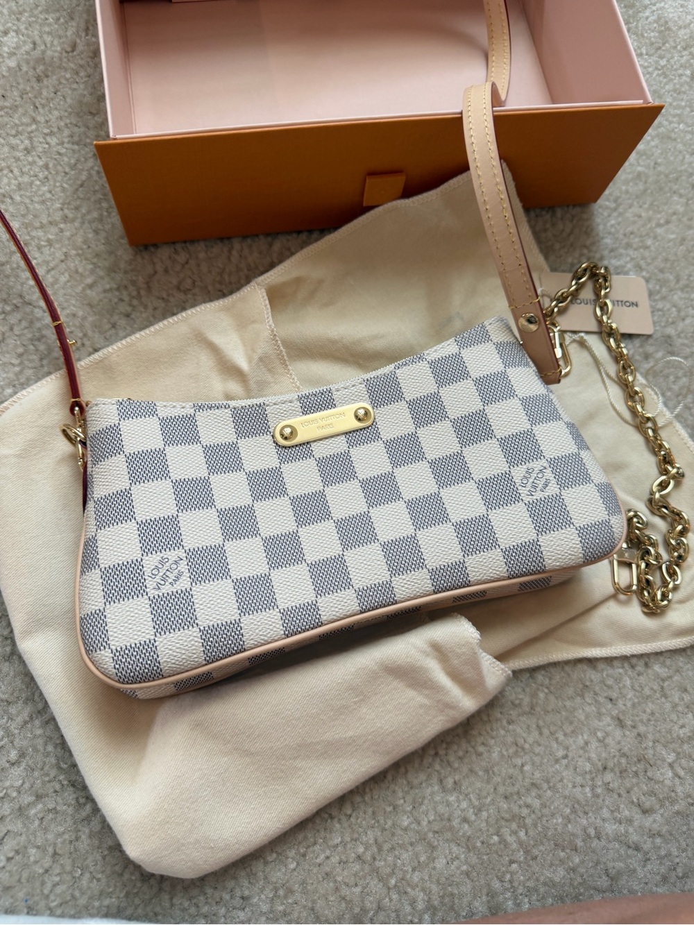 Louis Vuitton Pochette Liv in Damier Azur (Cream/White) Full Set - Picture 10 of 12